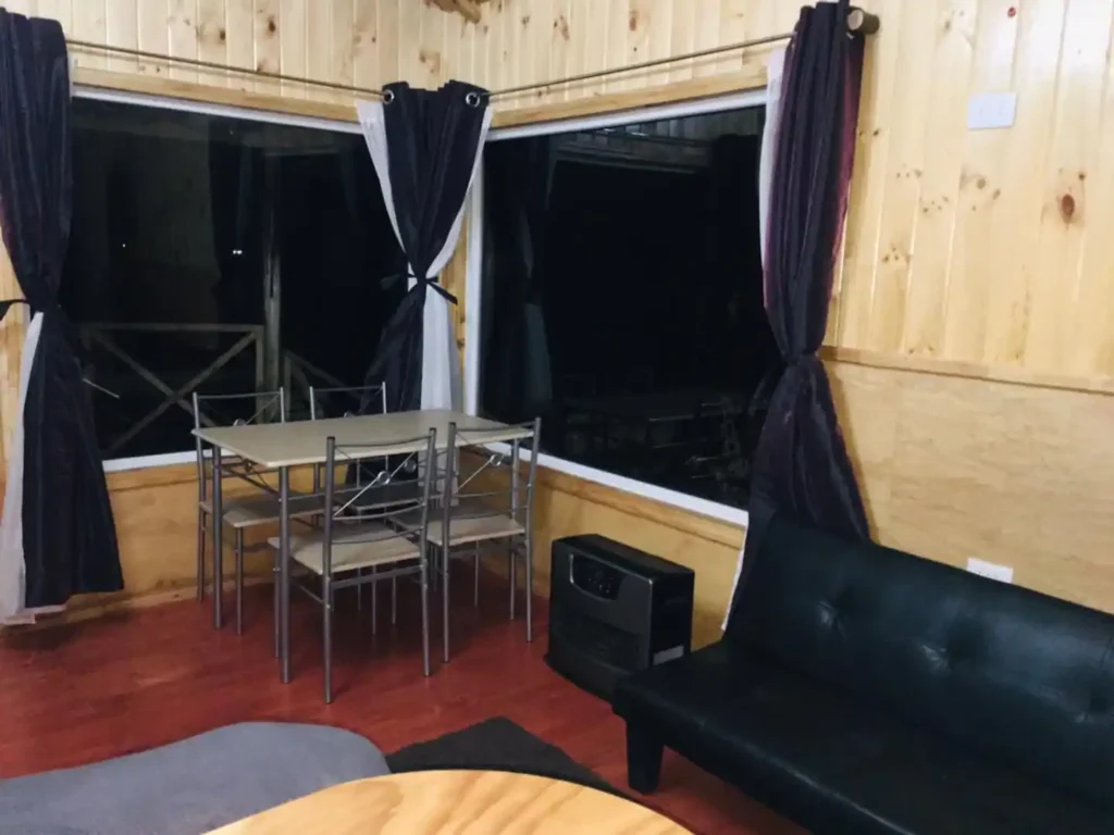 Interior de cabana para 2 personas